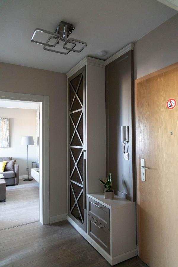 Deluxe Apartment Mit Tiefgarage In Naehe Messe-Bmw-Porsche-Dhl-Flughafen-Flugzeugwerk Der Deutsche Aircraft Leipzig Eksteriør billede